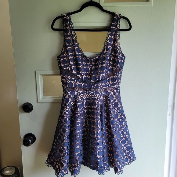 New Sau Lee navy lace fit & flare dress size 8 - Picture 2 of 8